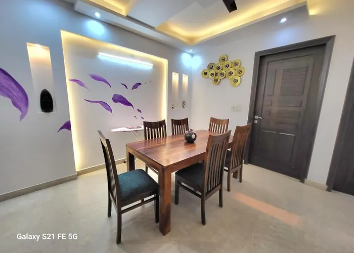 Bnbbuddy Athulyam 3 Bhk Homestay, Shalimar Bagh